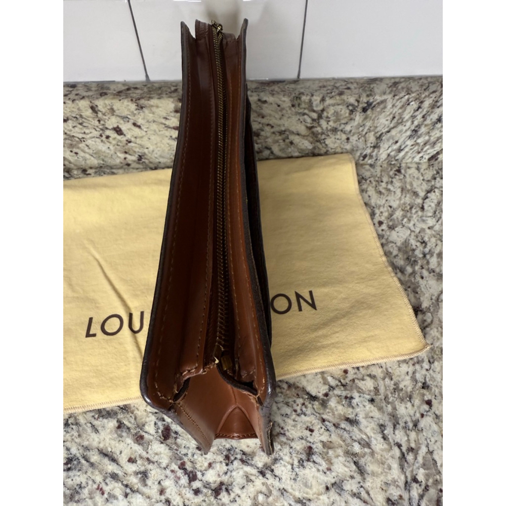 Women's Louis Vuitton Monogram Brown Tan Clutch - Picture 12 of 13